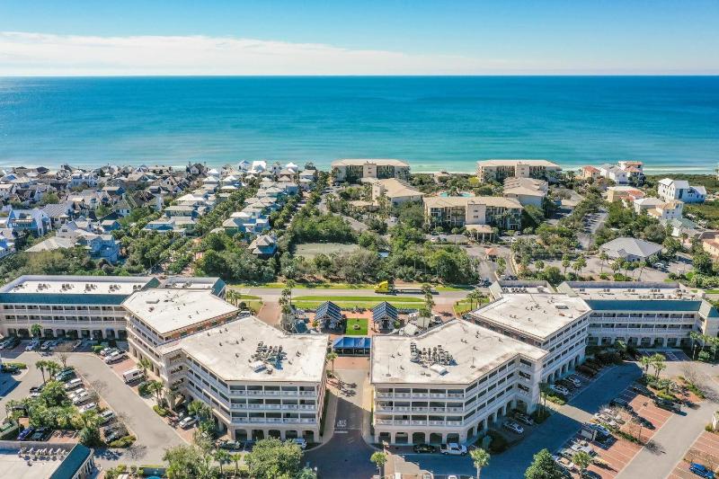 Overlooking 30A! Great Location! Easy Beach & Pool Access! - image 23
