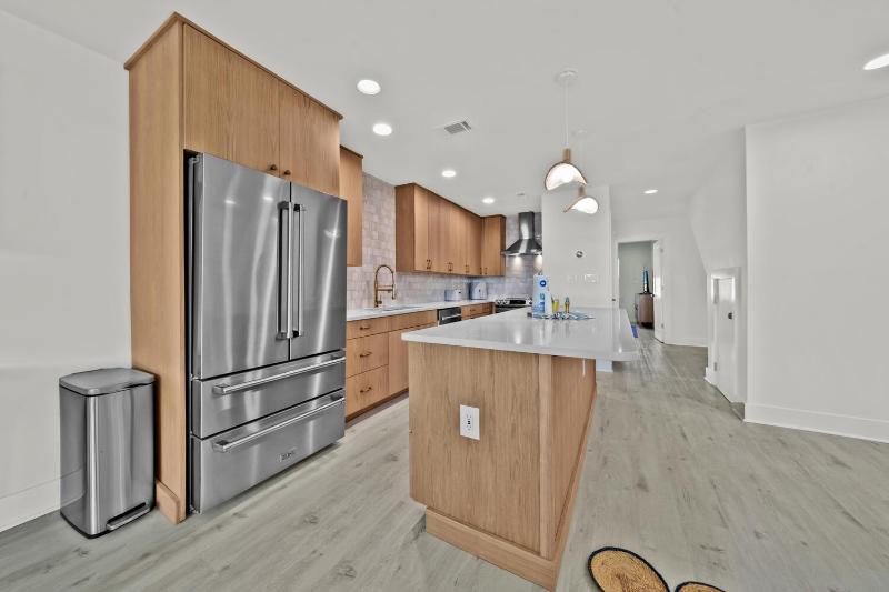 Gulf Front Stunning Views! Newly Renovated! Dolphin Watch #1 - image 12