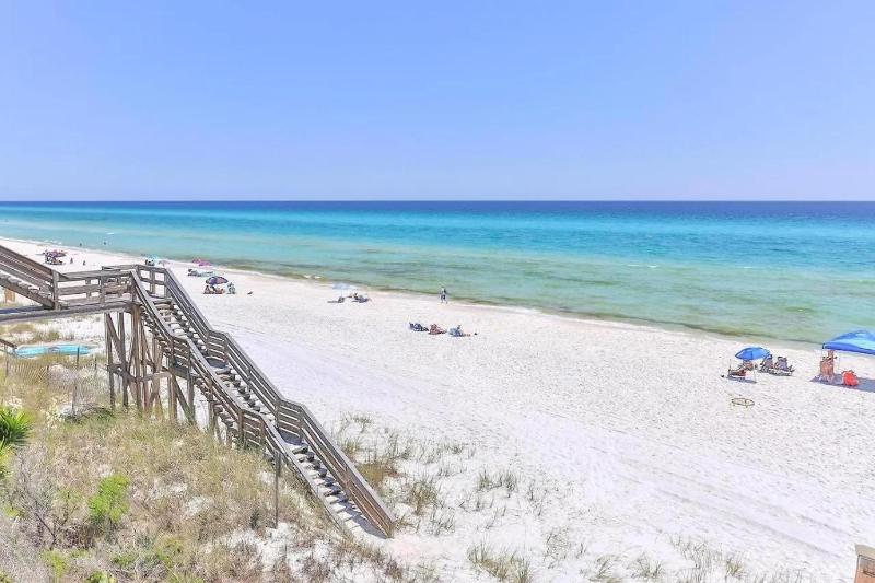 Gulf Front Stunning Views! Newly Renovated! Dolphin Watch #1 - image 7