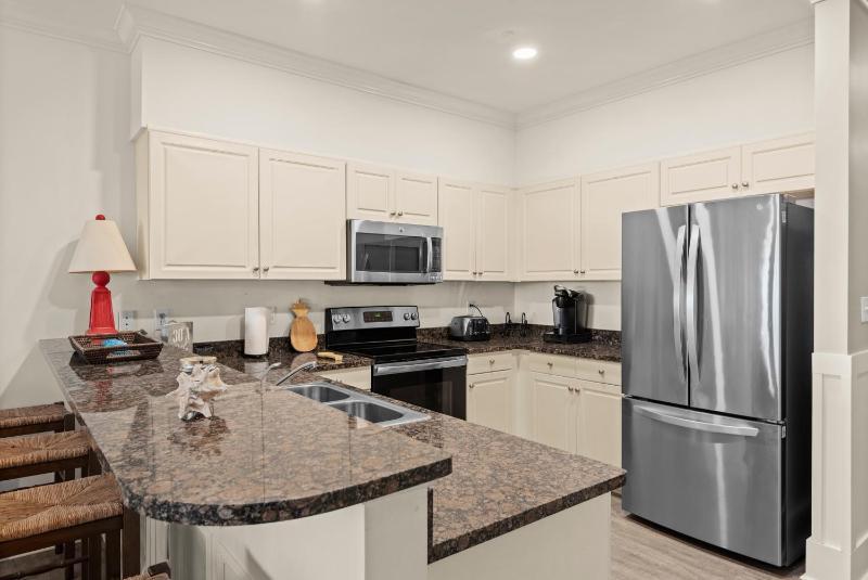Newly Renovated Village Condo! Easy Beach & Pool Access! - image 6