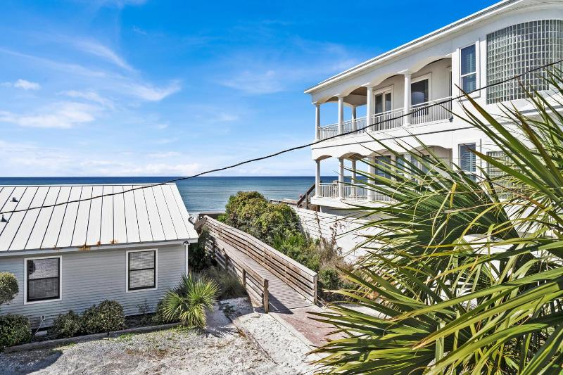 Gulf Front Stunning Views! Newly Renovated! Dolphin Watch #1 - image 31