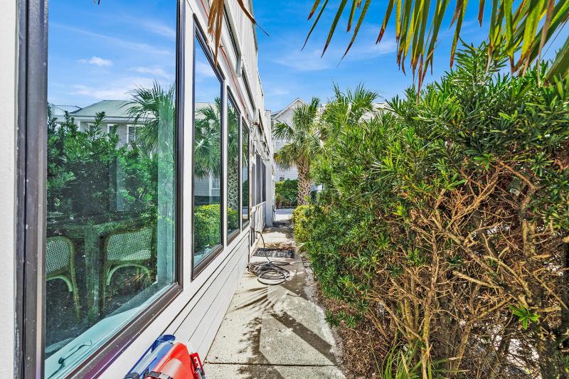 Gulf Front Stunning Views! Newly Renovated! Dolphin Watch #1 - image 21