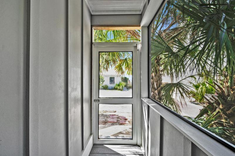 Gulf Front Stunning Views! Newly Renovated! Dolphin Watch #1 - image 27