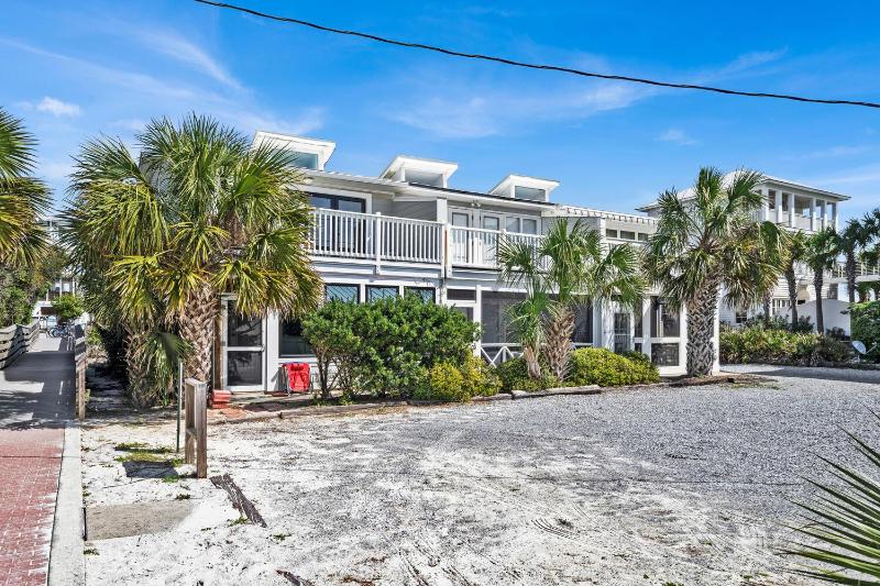 Gulf Front Stunning Views! Newly Renovated! Dolphin Watch #1 - image 28