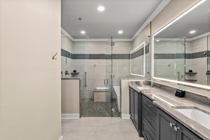 Newly Renovated Village Condo! Easy Beach & Pool Access! - image 19
