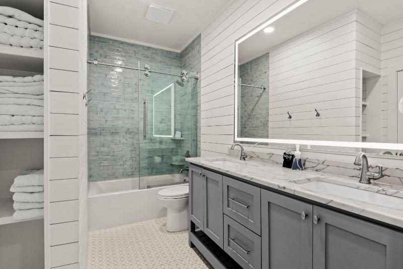Newly Renovated Village Condo! Easy Beach & Pool Access! - image 32
