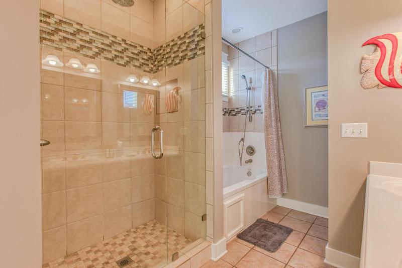 50 yards to the Seacrest lagoon Pool Walking distance to the beach! - image 24
