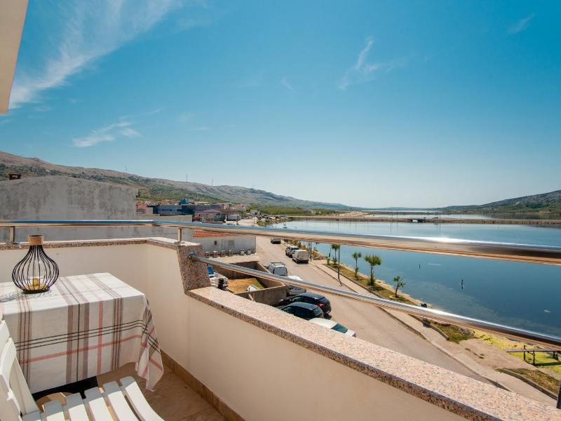 Apartments with parking space Pag - 22605 - image 2