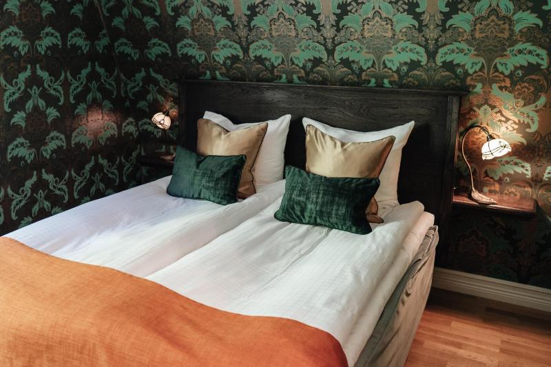 Standard Queen Room image 1