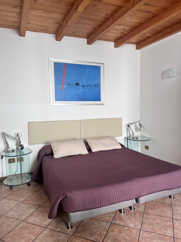 Standard Triple Room image 4