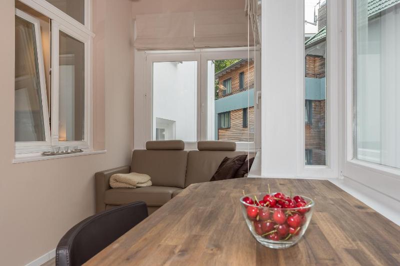 One-Bedroom Apartment image 3