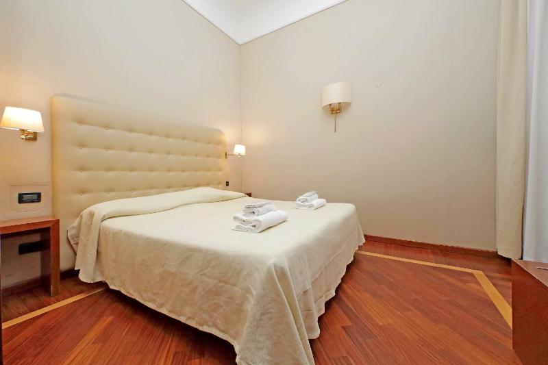  Double or Twin Room with Courtyard View image 4