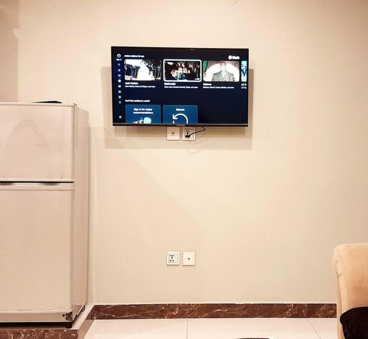 Bahria Town Lahore - NEXT INN Condo available at Best Price 402 - image 11