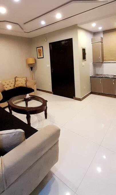 Bahria Town Lahore - NEXT INN Condo available at Best Price 402 - image 14