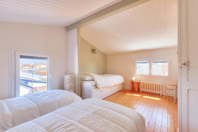 Maison pour 6 adultes2enfants avec jardin - image 10