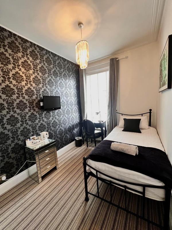 Single Room - Room 3 image 1