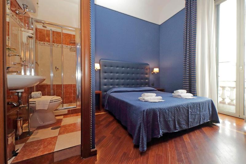 Double or Twin Room with City View image 2
