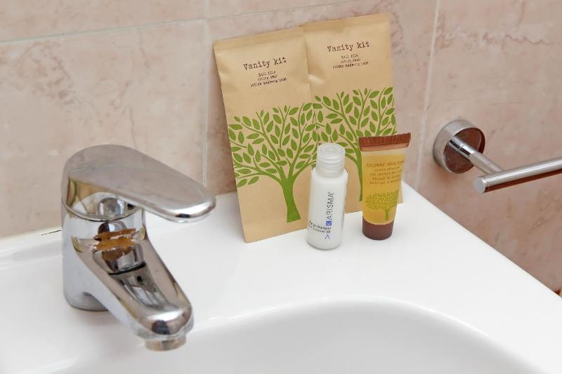 Double Room with Balcony image 1