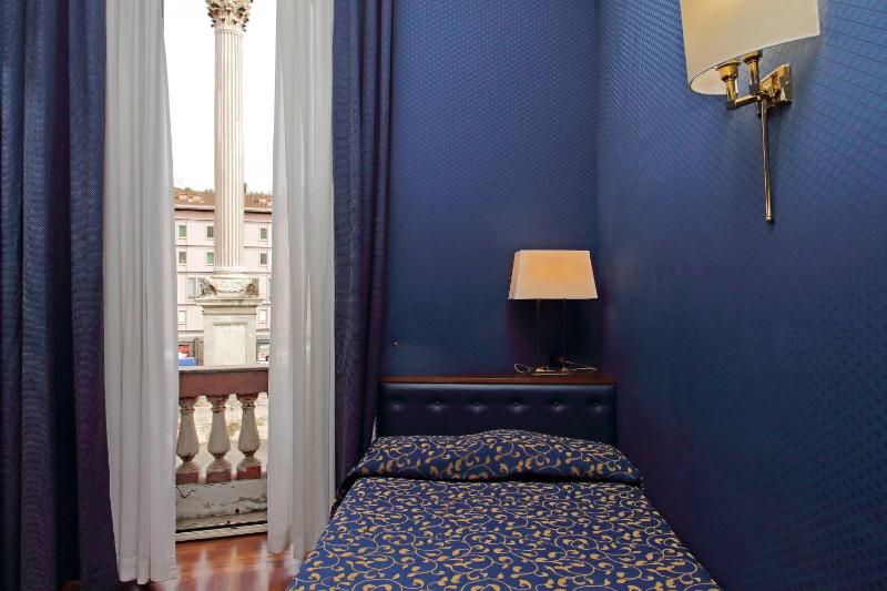 Double Room with Private External Bathroom image 4