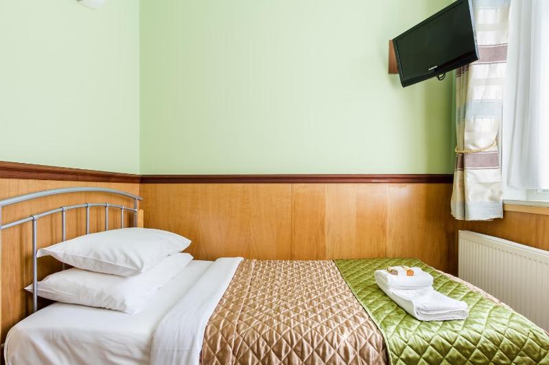 Single Room image 4