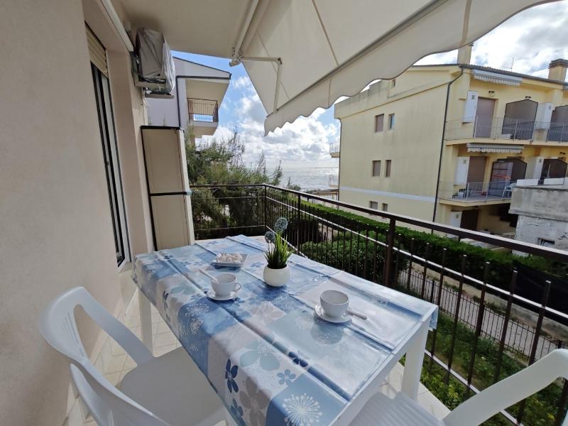 L01 - Trilocale fronte mare con spiaggia privata - image 22
