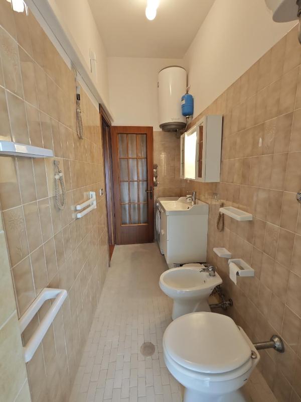 L01 - Trilocale fronte mare con spiaggia privata - image 14