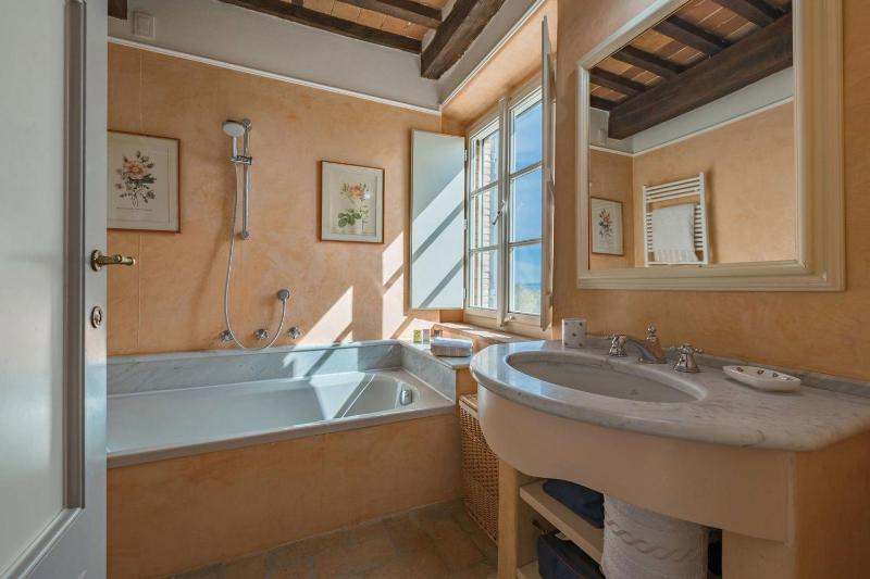 Villa Marlia 12 by Mmega - image 7