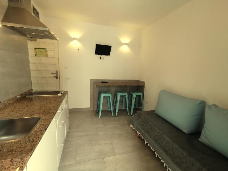 Studio Apartment image 1