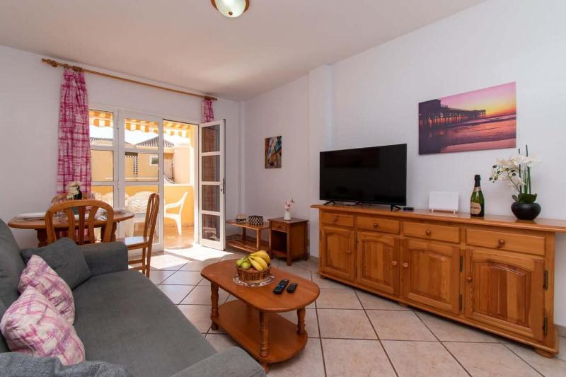 Benimar 13 - Two Bed overlooking the pool - image 35
