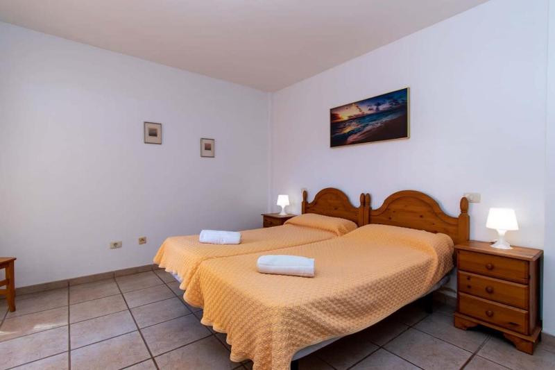 Benimar 13 - Two Bed overlooking the pool - image 25
