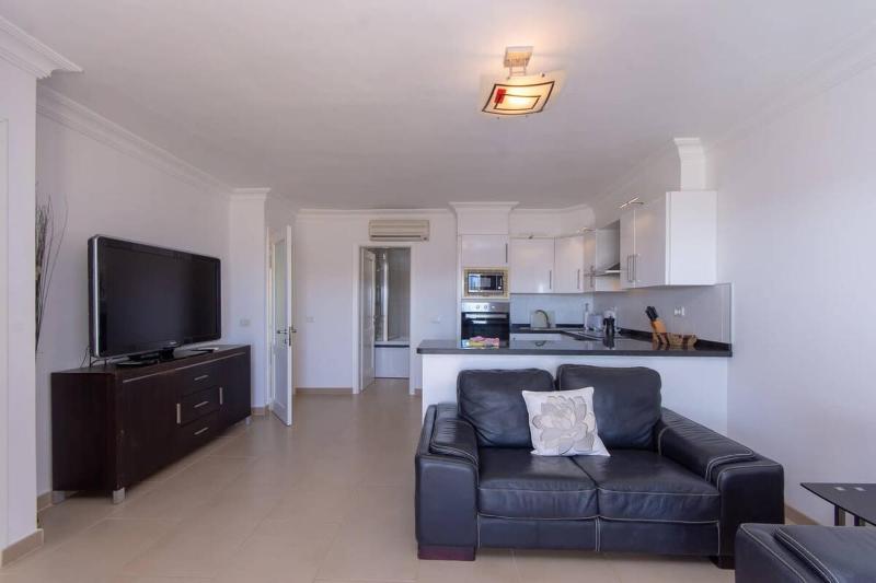 Bahia la Caleta 1 - Two Bed - image 7