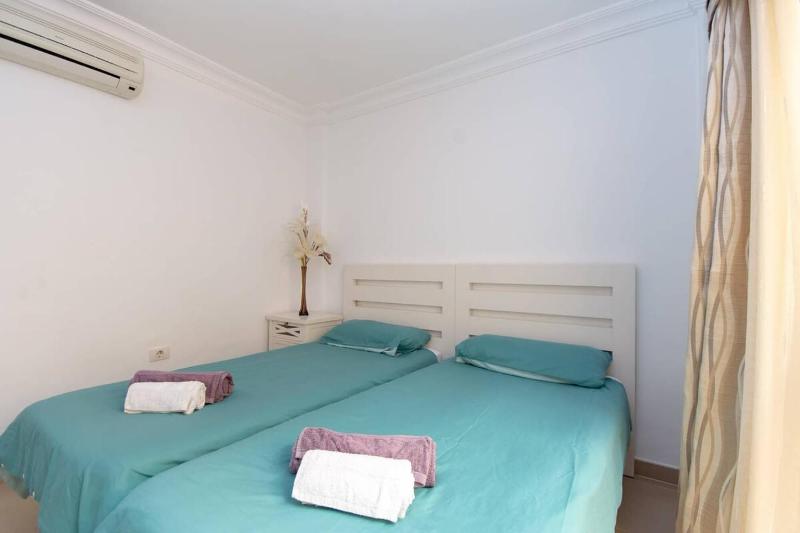 Bahia la Caleta 1 - Two Bed - image 18
