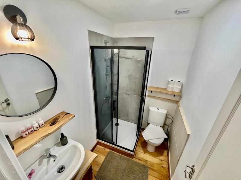 SKYLER VINTAGE APARTMENTS - image 21