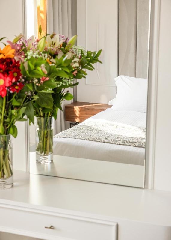 Classic Single Room image 4