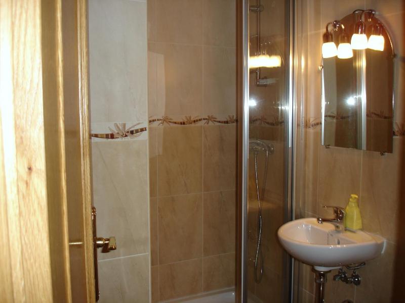 Double or Twin Room image 2