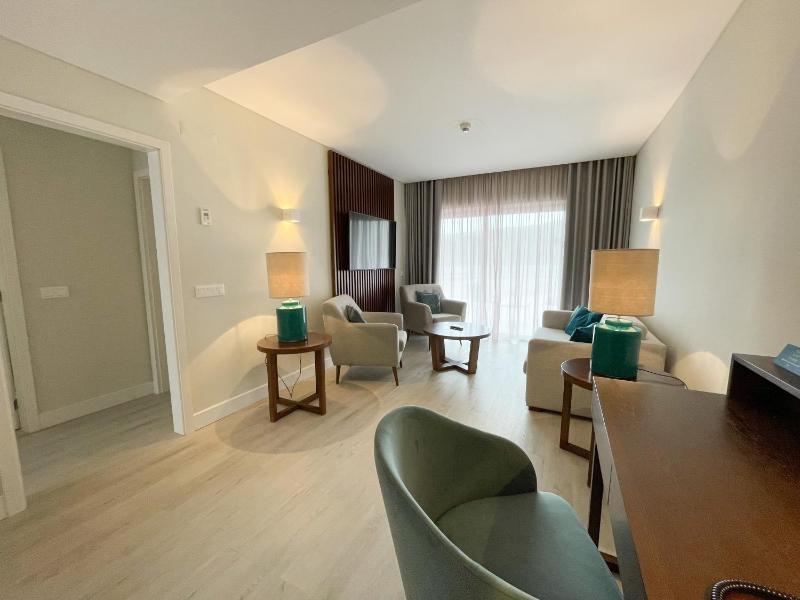 Four Points by Sheraton Sesimbra - image 9