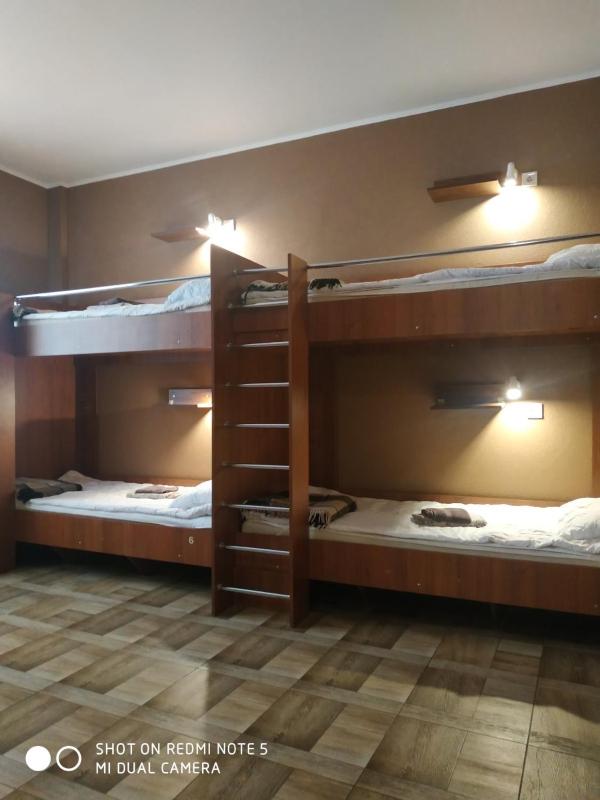 Bed in 6-Bed Mixed Dormitory Room image 1