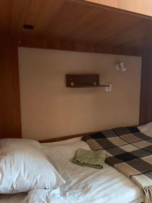 Bed in 6-Bed Mixed Dormitory Room image 2
