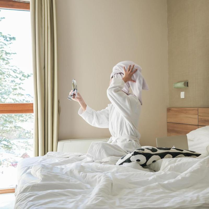 One-Bedroom Apartment with Balcony image 1