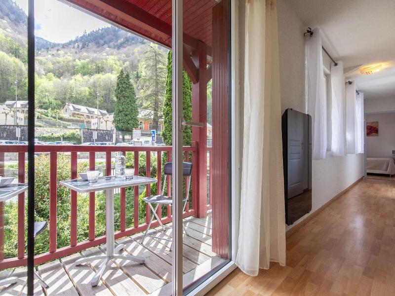 Appartement 32 m² avec balcon proche télécabine et commodités entièrement équipé centre Cauterets - FR-1-401-237 - image 4