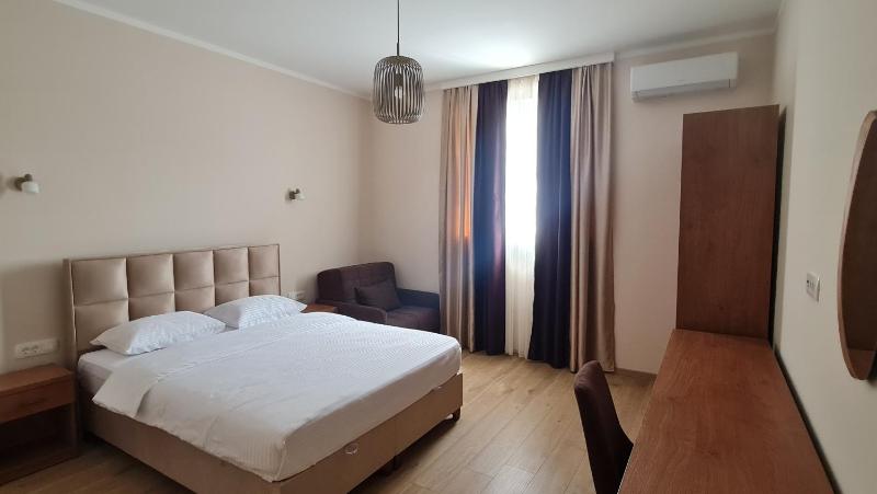 Superior Double Room image 4