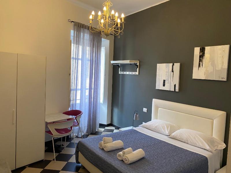 Superior King Room image 2