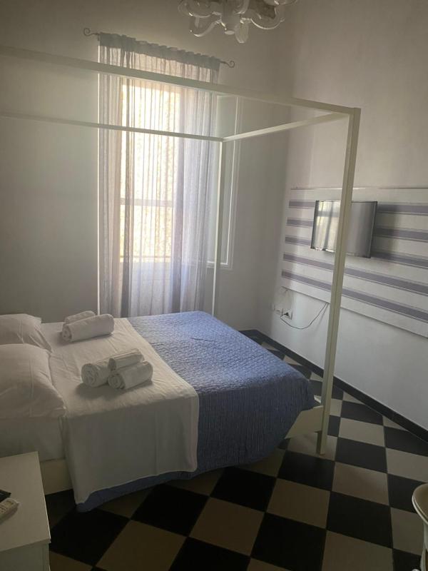 Deluxe Single Room image 2