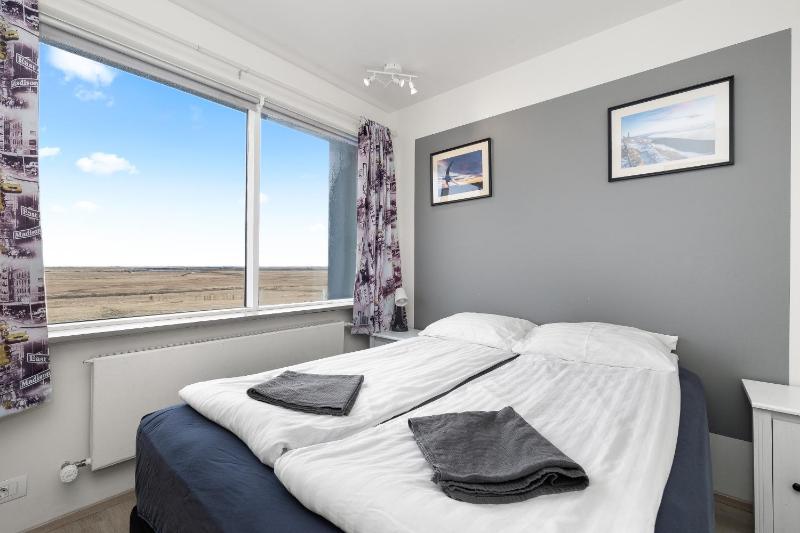 Double Room with Shared Bathroom image 1