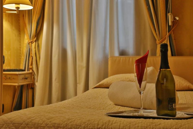 Single Room image 2
