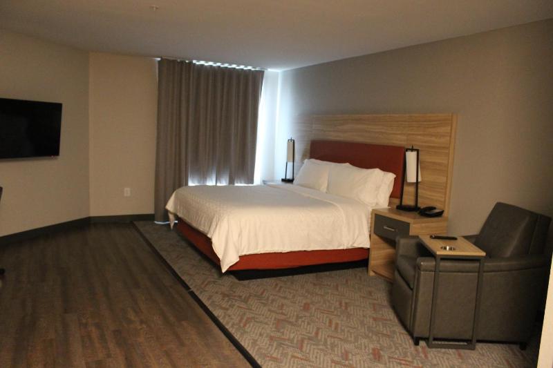 Superior King Suite - Non-Smoking image 1