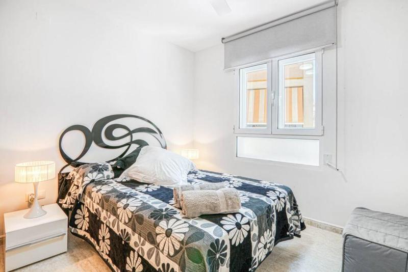 Apartment with beautiful views - image 14
