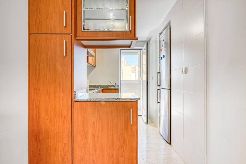 Apartment with beautiful views - image 3