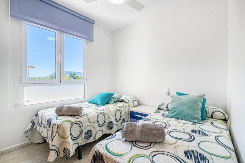Apartment with beautiful views - image 18