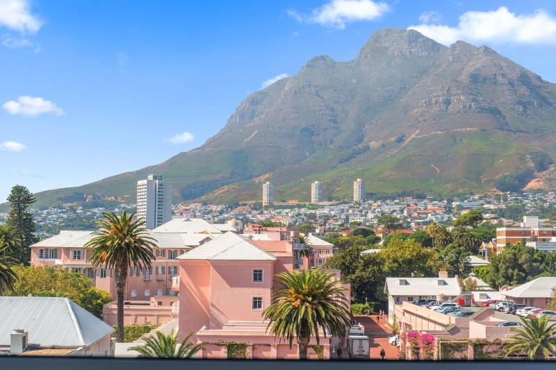 Langholm 45 on Kloof - image 3
